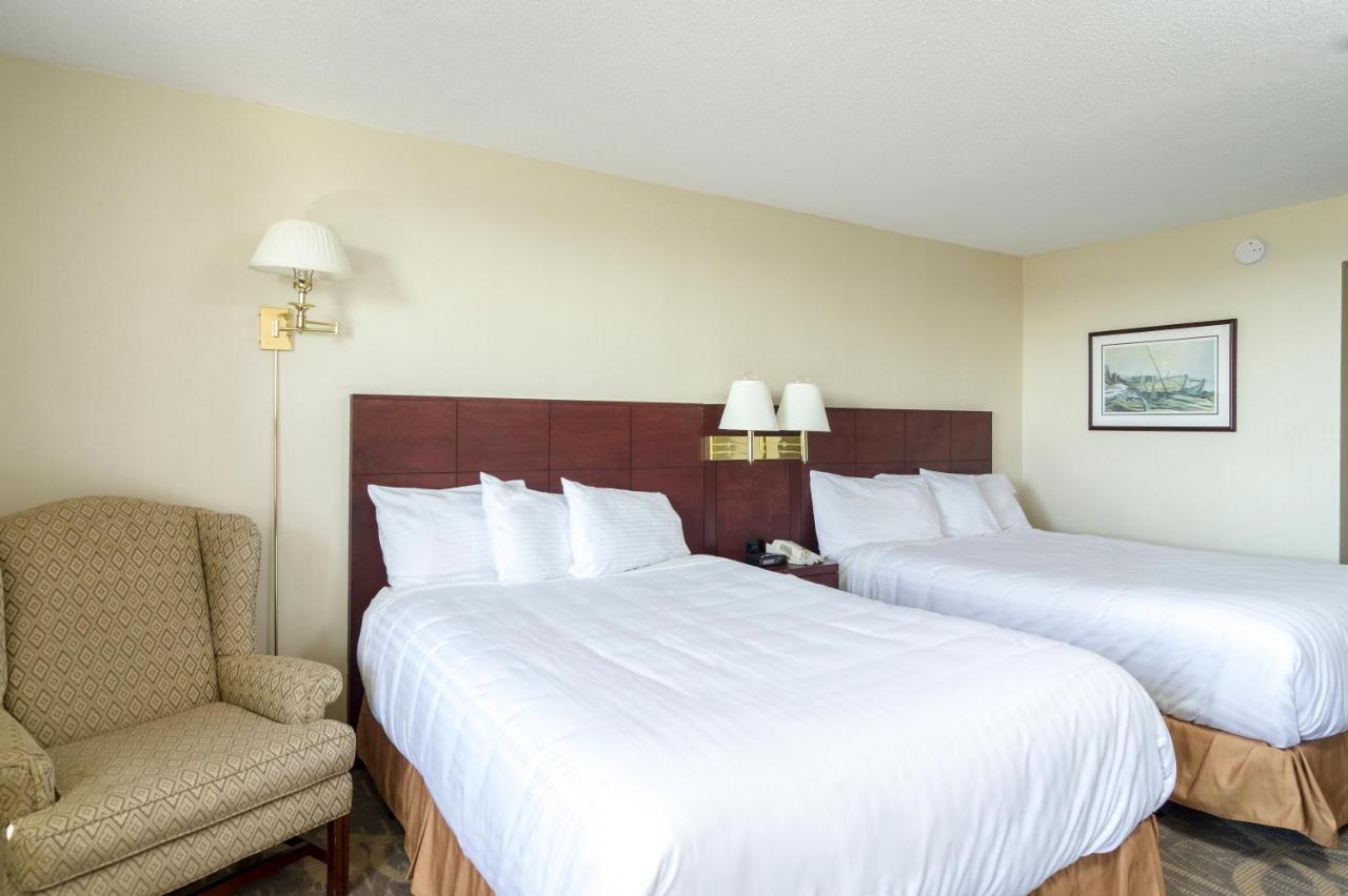 Irving West Hotel Ґандер Екстер'єр фото